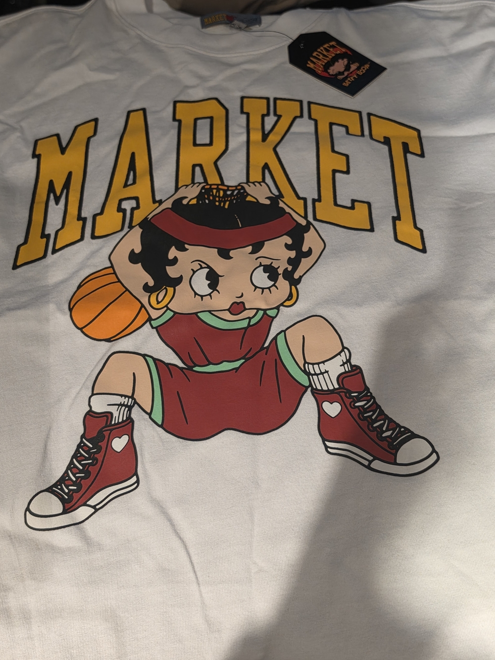 MARKET Betty Boop Basketball Graphic Tee - White & Red